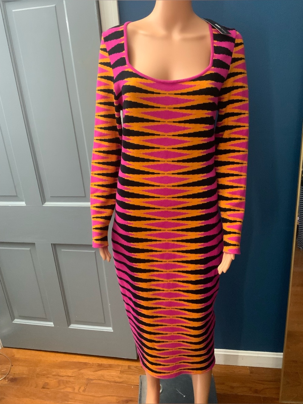 Fashion Nova Long-Sleeve Scoop-Neck Midi Dress in Pink, Black & Orange